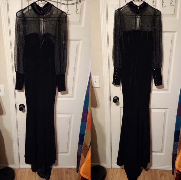 Dresses & Skirts - Elegant Black Evening Gown | Sz L